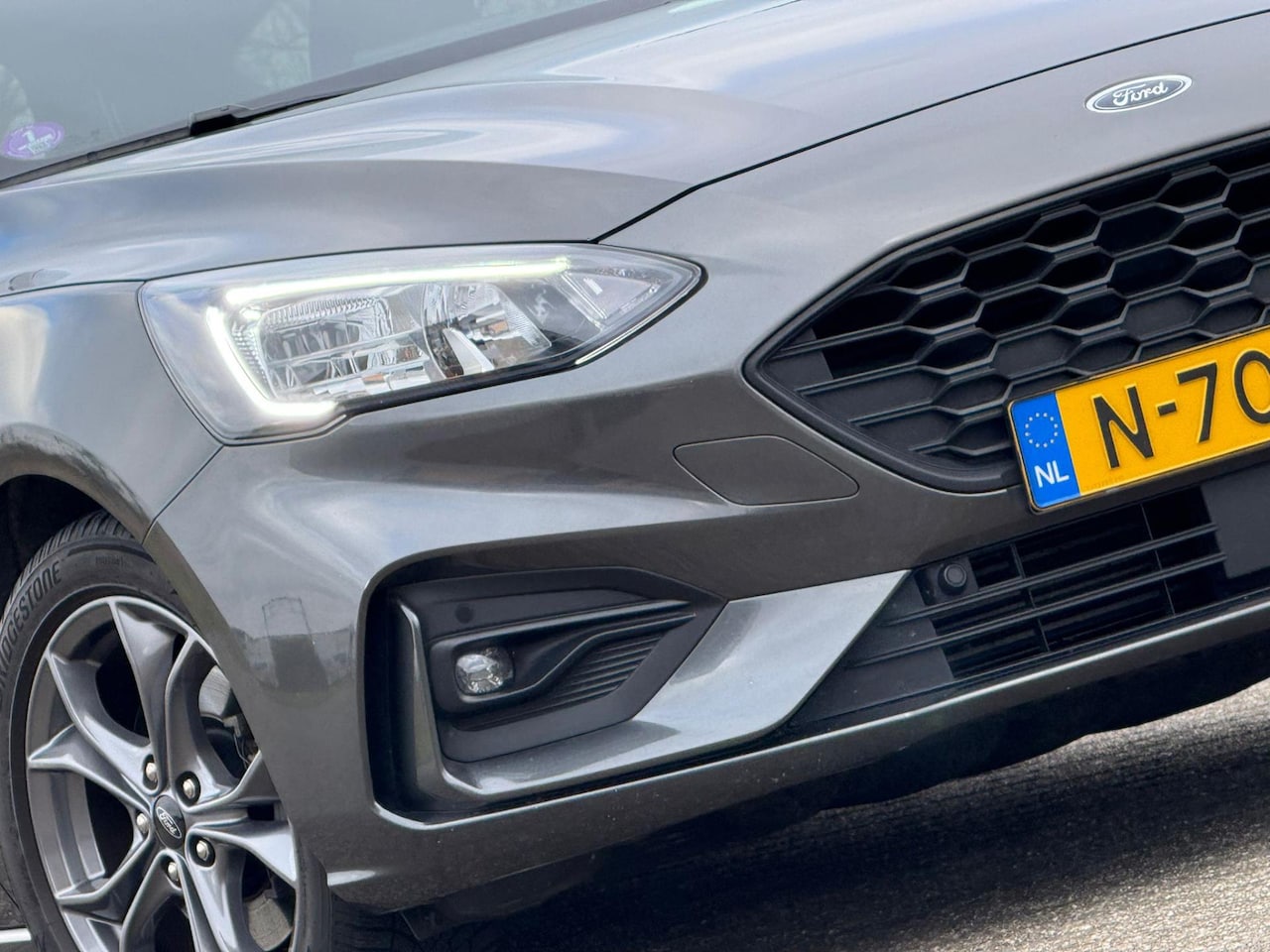 Ford Focus Wagon - 1.0 EcoBoost Hybrid ST Line Business - Magnetic - Topstaat - AutoWereld.nl