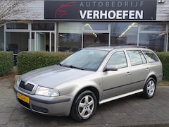 Skoda Octavia Combi - 1.6 Démarrage - CLIMATE / CRUISE CONTROL - TREKHAAK - ELEKTR RAMEN / SPIEGELS