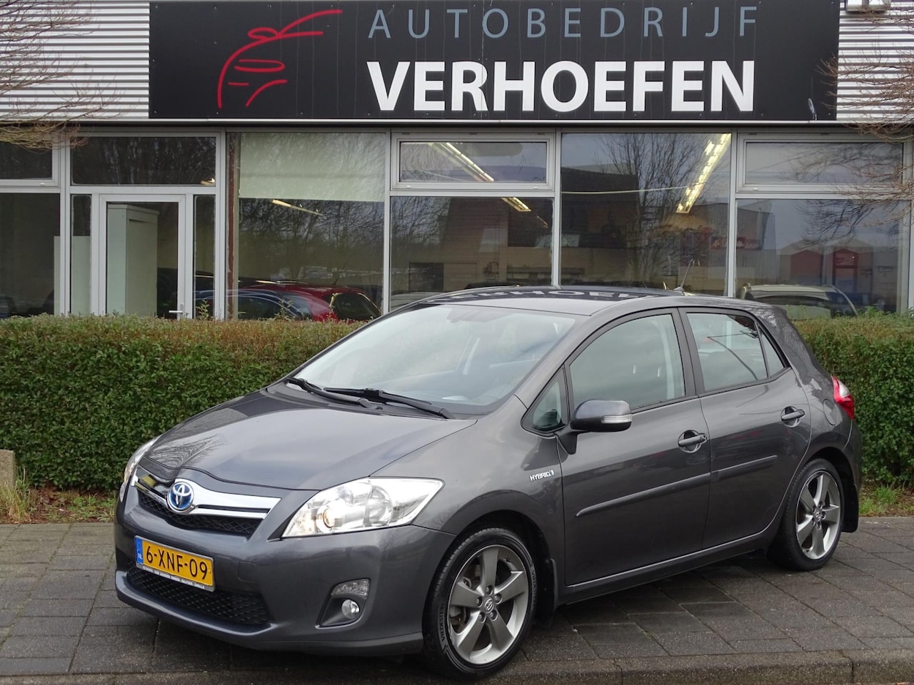 Toyota Auris - 1.8 Full Hybrid Executive Business - NAVIGATIE - CLIMATE / CRUISE - VOLLEDIG DEALER ONDERH - AutoWereld.nl