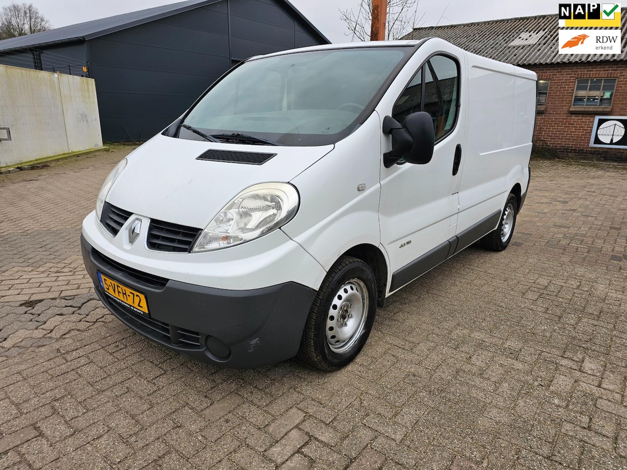 Renault Trafic - 2.5 dCi T27 L1H1 2.5 dCi T27 L1H1,Apk,Nap,Trekhaak,Airco - AutoWereld.nl