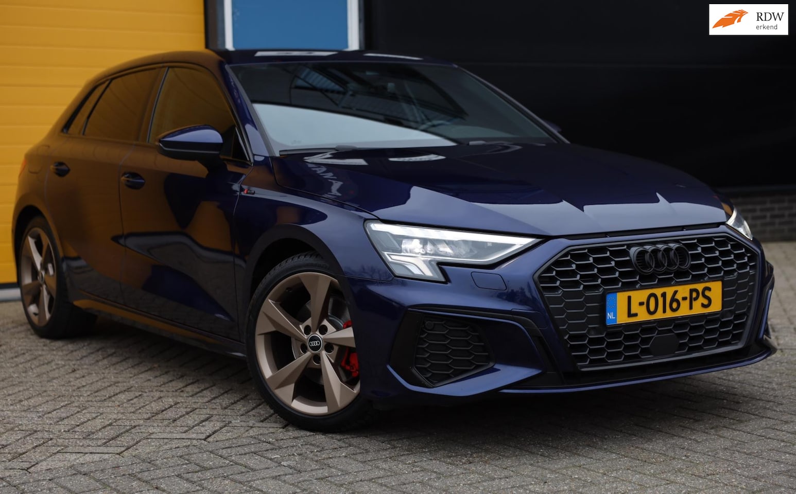 Audi A3 Sportback - 35 TFSI S Line Edition / AUT / RS Zetels / Digital Cockpit / Acc / Lane Assist / Matrix / - AutoWereld.nl