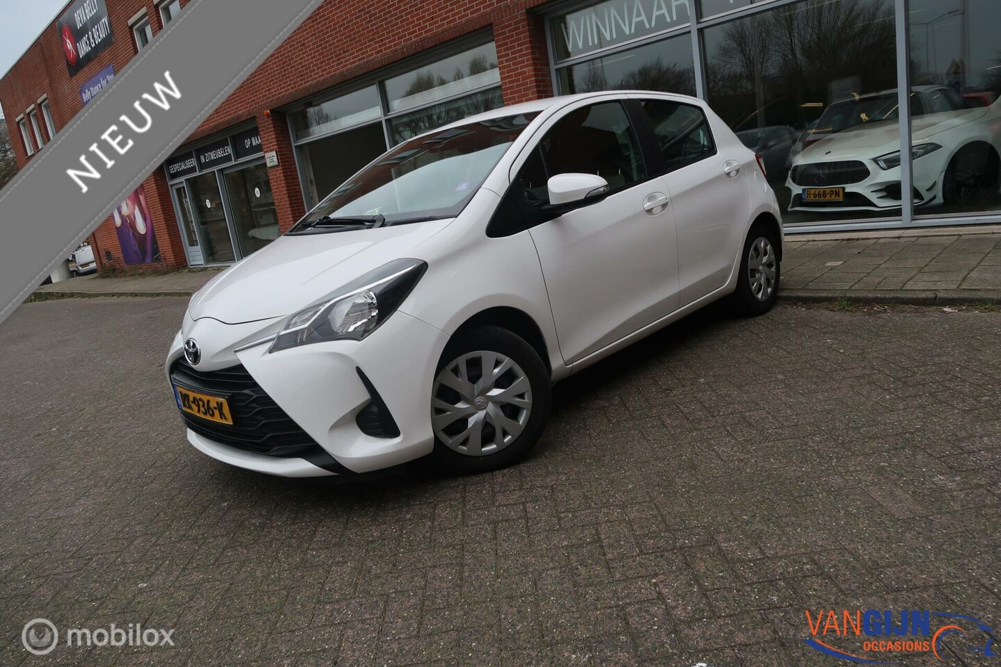 Toyota Yaris - 1.0 VVT-i Airco Lane-assist Brake-assist - AutoWereld.nl