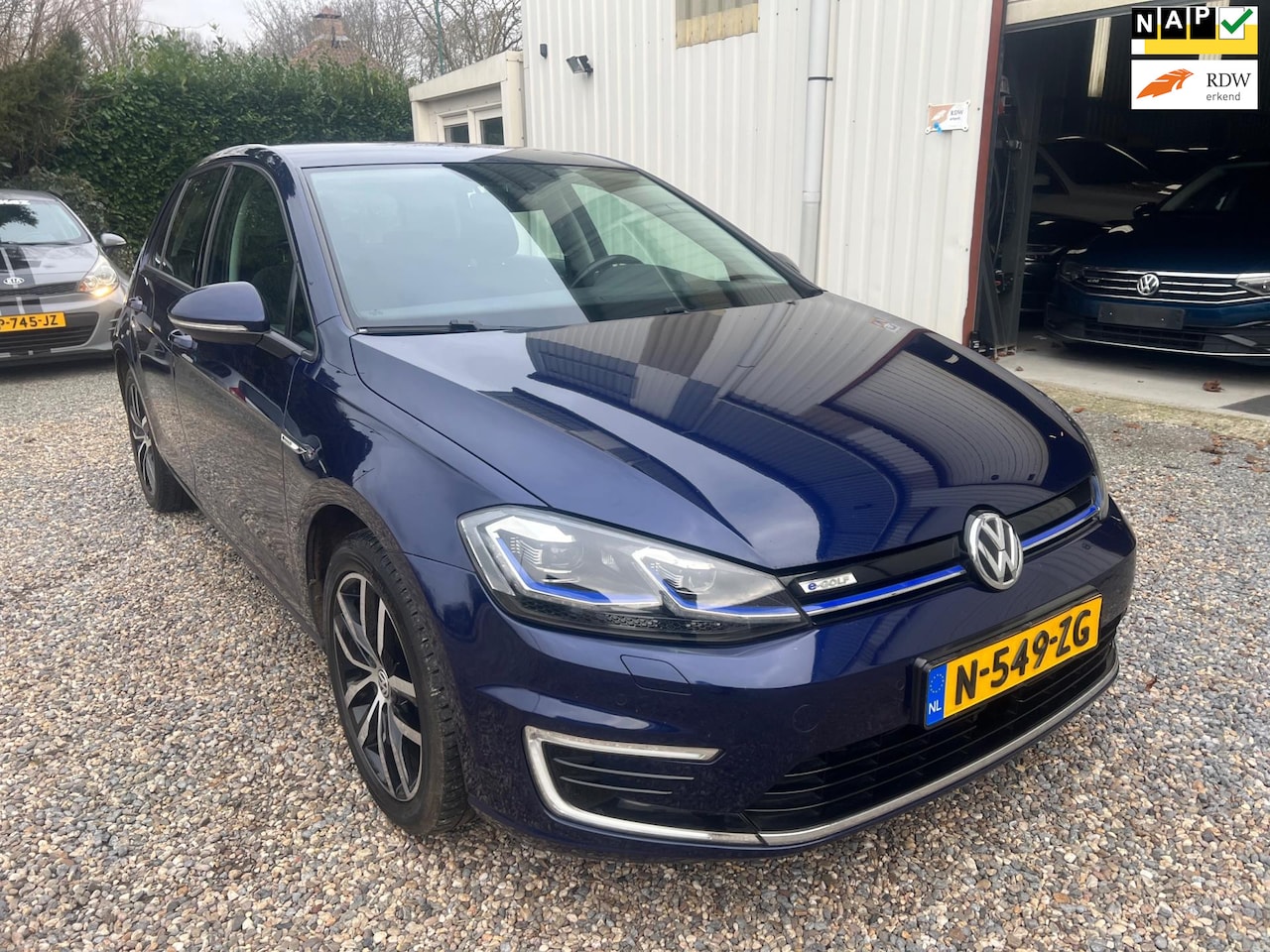 Volkswagen e-Golf - E-Golf XENON-LED.VIRTUAL.CAMERA.NAVI! - AutoWereld.nl