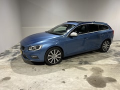 Volvo V60 - 2.4 D6 Twin Engine R-Design (stuur verwarming)