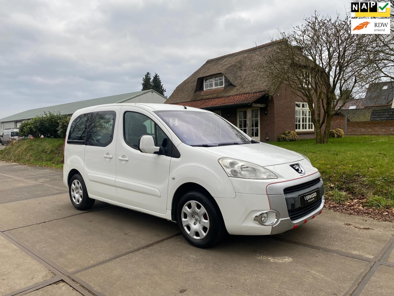 Peugeot Partner Tepee - 1.6 XT|NWE DISTRIBUTIERIEM|AIRCO|NAP|NL-AUTO|2 KEYS - AutoWereld.nl