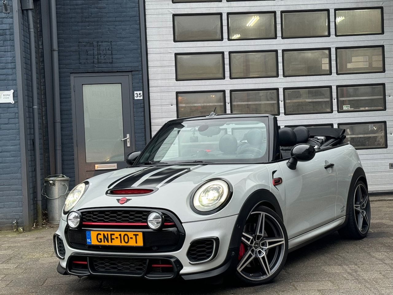 MINI Cabrio - Mini 2.0 John Cooper Works Chili | Clima | Camera | CarPlay | Automaat - AutoWereld.nl