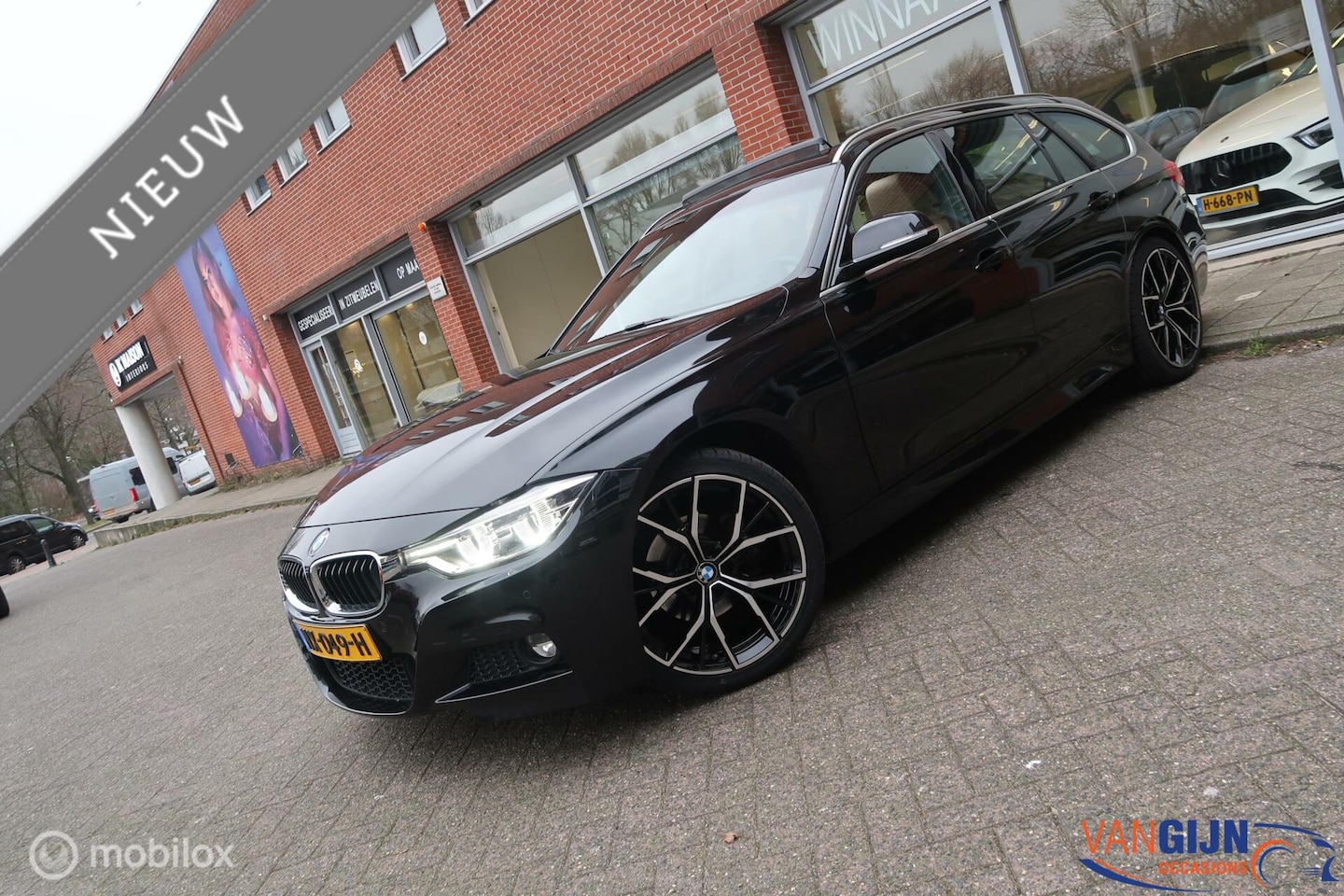 BMW 3-serie Touring - 320i LCI M Sport Navi Pano Leder 184 PK - AutoWereld.nl