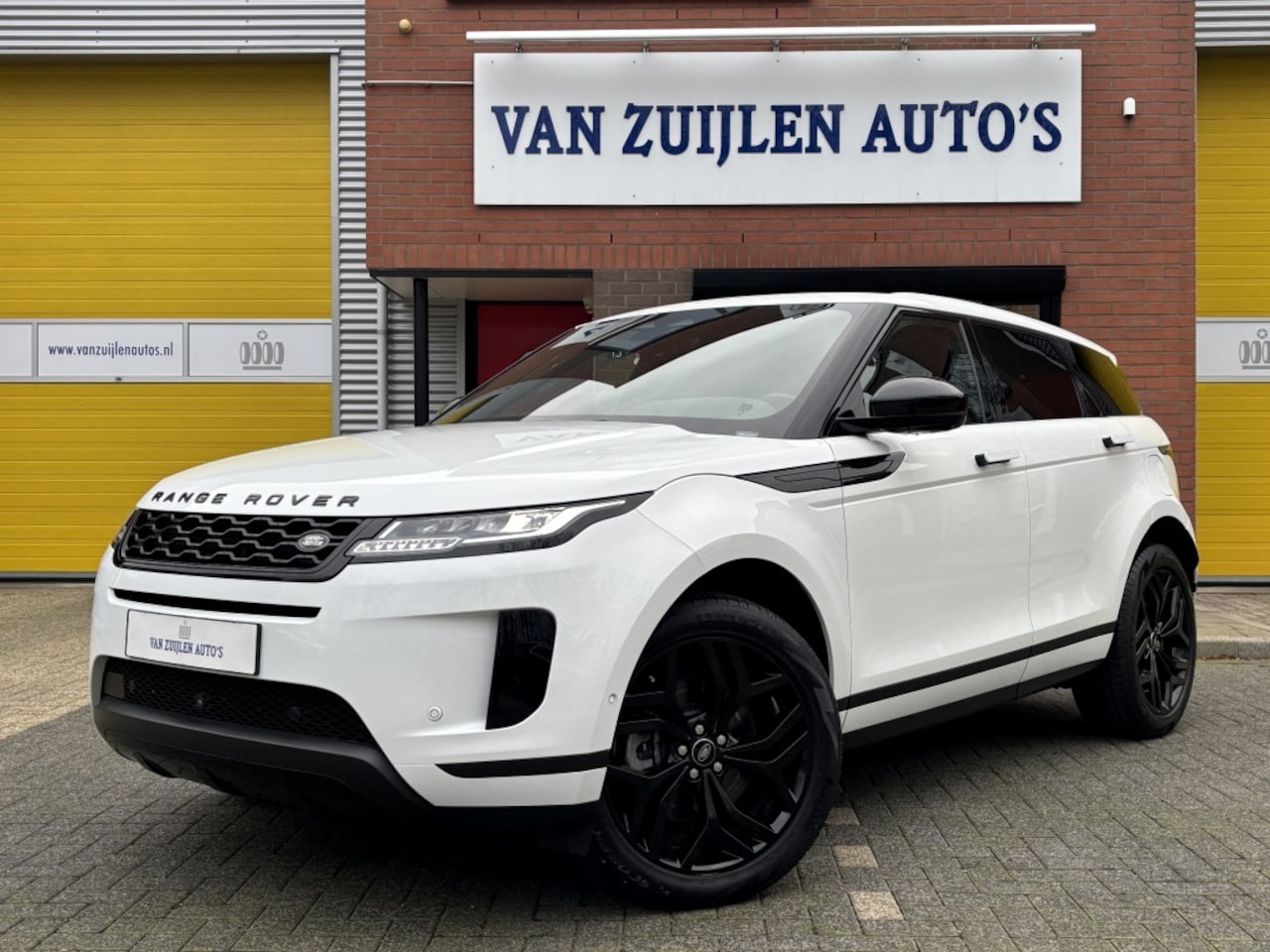 Land Rover Range Rover Evoque - Landrover P300e AWD Black Pack Pano Leder 20'' 360° BTW - AutoWereld.nl