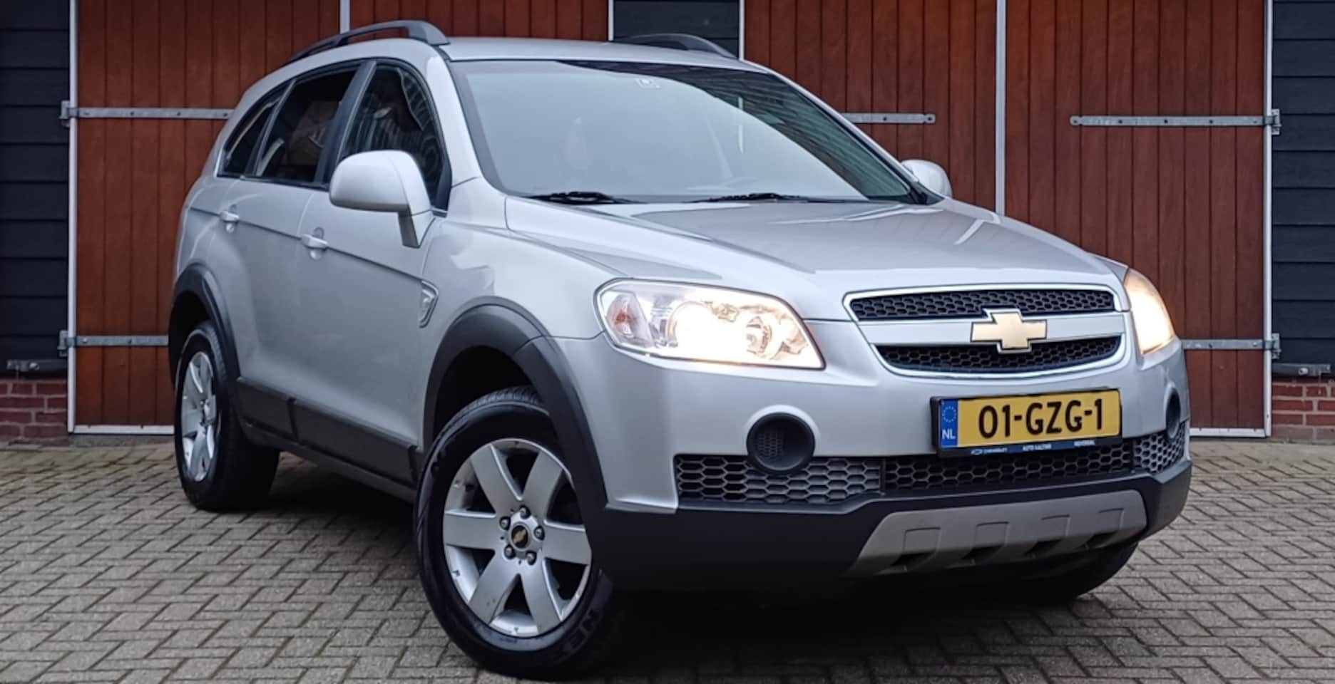 Chevrolet Captiva - 2.4i Style 2WD 2.4i Style 2WD, 7 persoons, NAP, Trekhaak, Nette auto - AutoWereld.nl