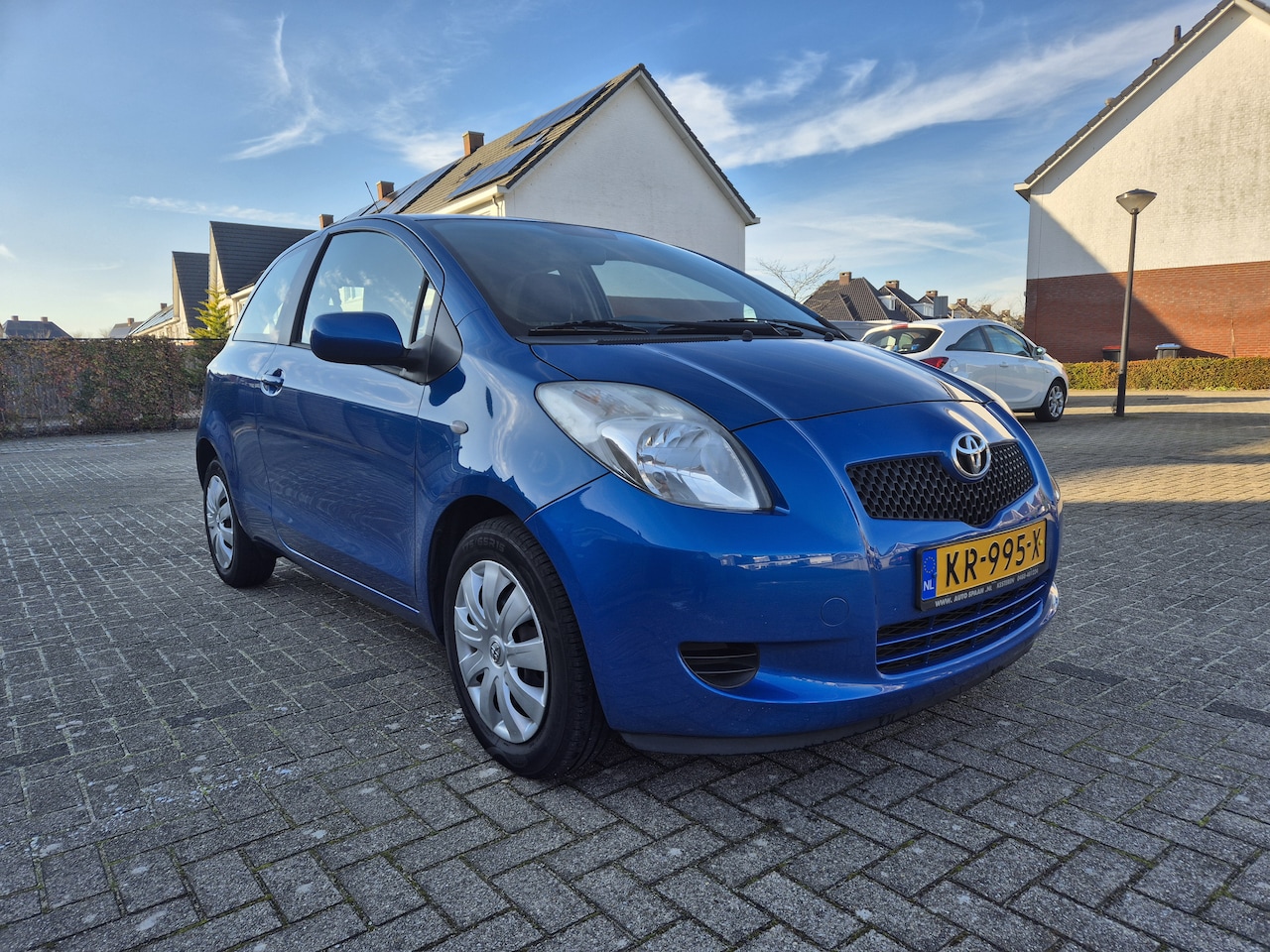 Toyota Yaris - 1.3 VVTi Luna - AutoWereld.nl