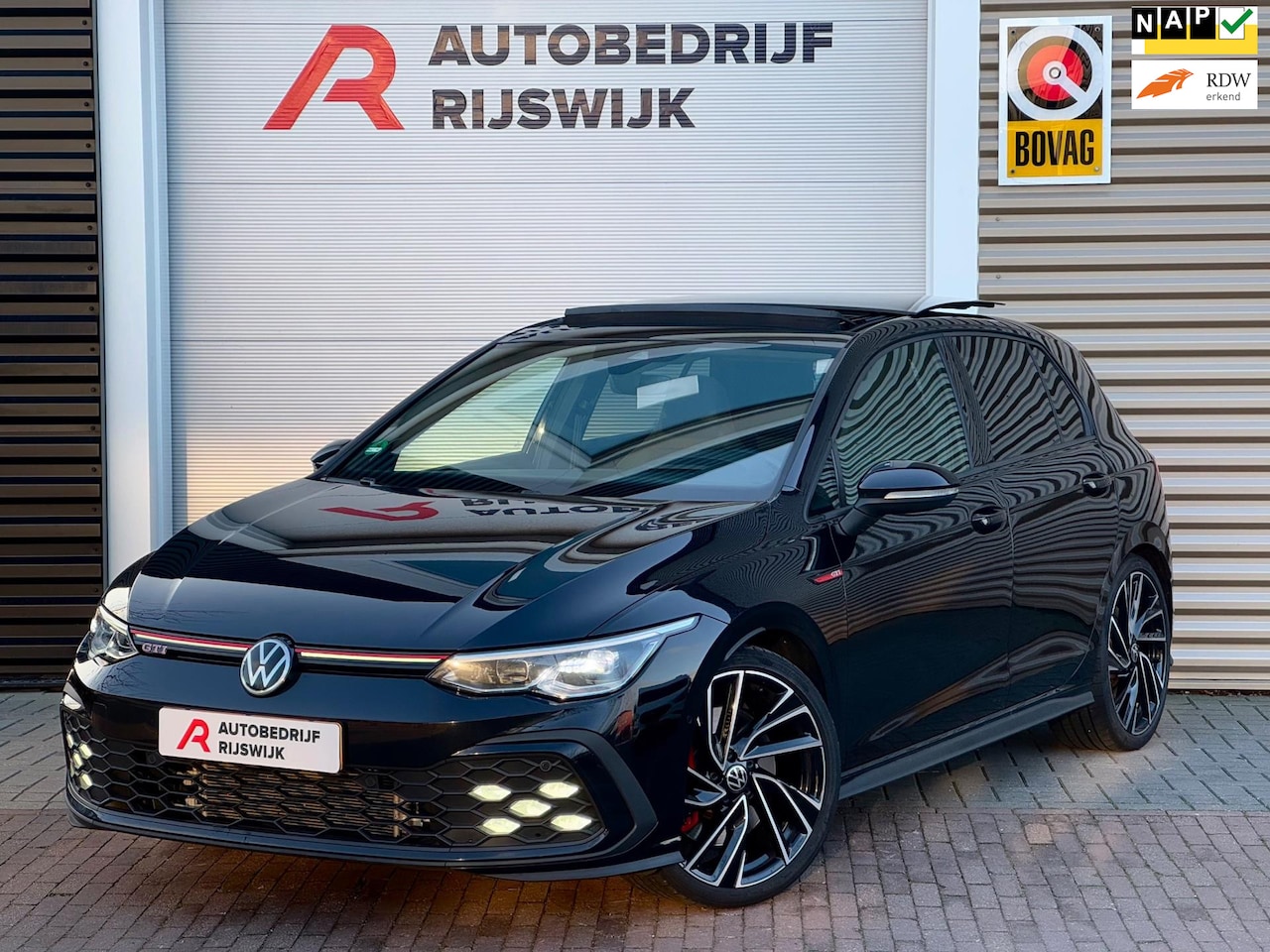 Volkswagen Golf - 2.0 TSI GTI Pano/HUD/Matrix/Blindspot/H&K - AutoWereld.nl