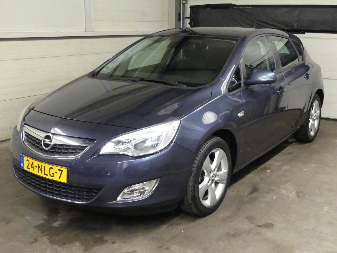 Opel Astra - 1.6 Edition - Airco - Cruise Control - Trekhaak - AutoWereld.nl