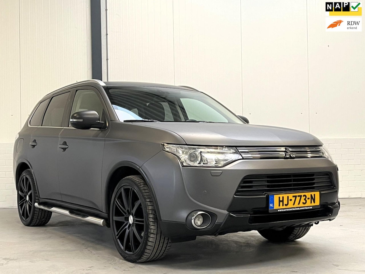 Mitsubishi Outlander - 2.0 PHEV Executive Edition 2.0 PHEV Executive Edition - AutoWereld.nl