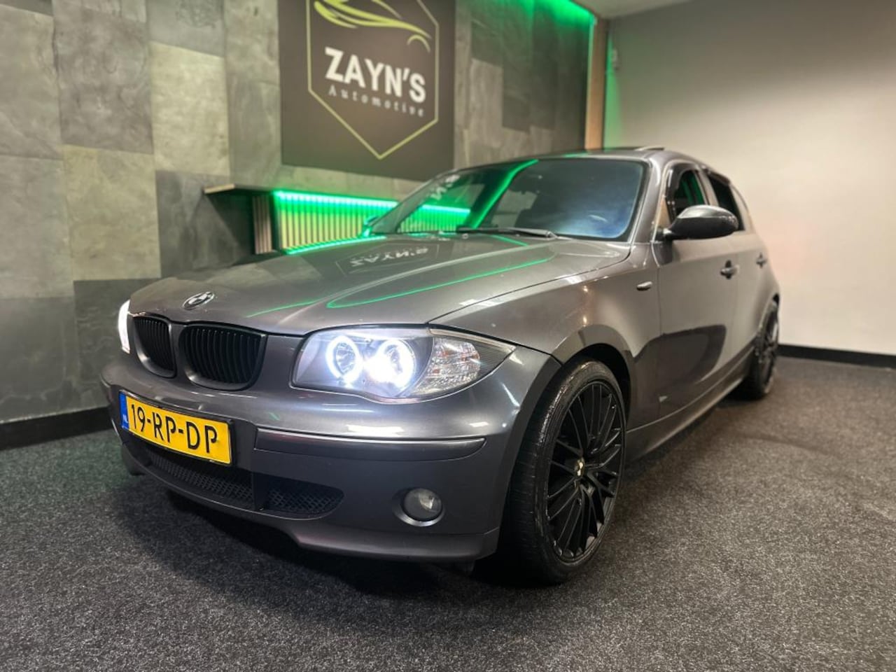 BMW 1-serie - 118i High Executive LET OP! AUTO LOOPT NIET GOED! - AutoWereld.nl