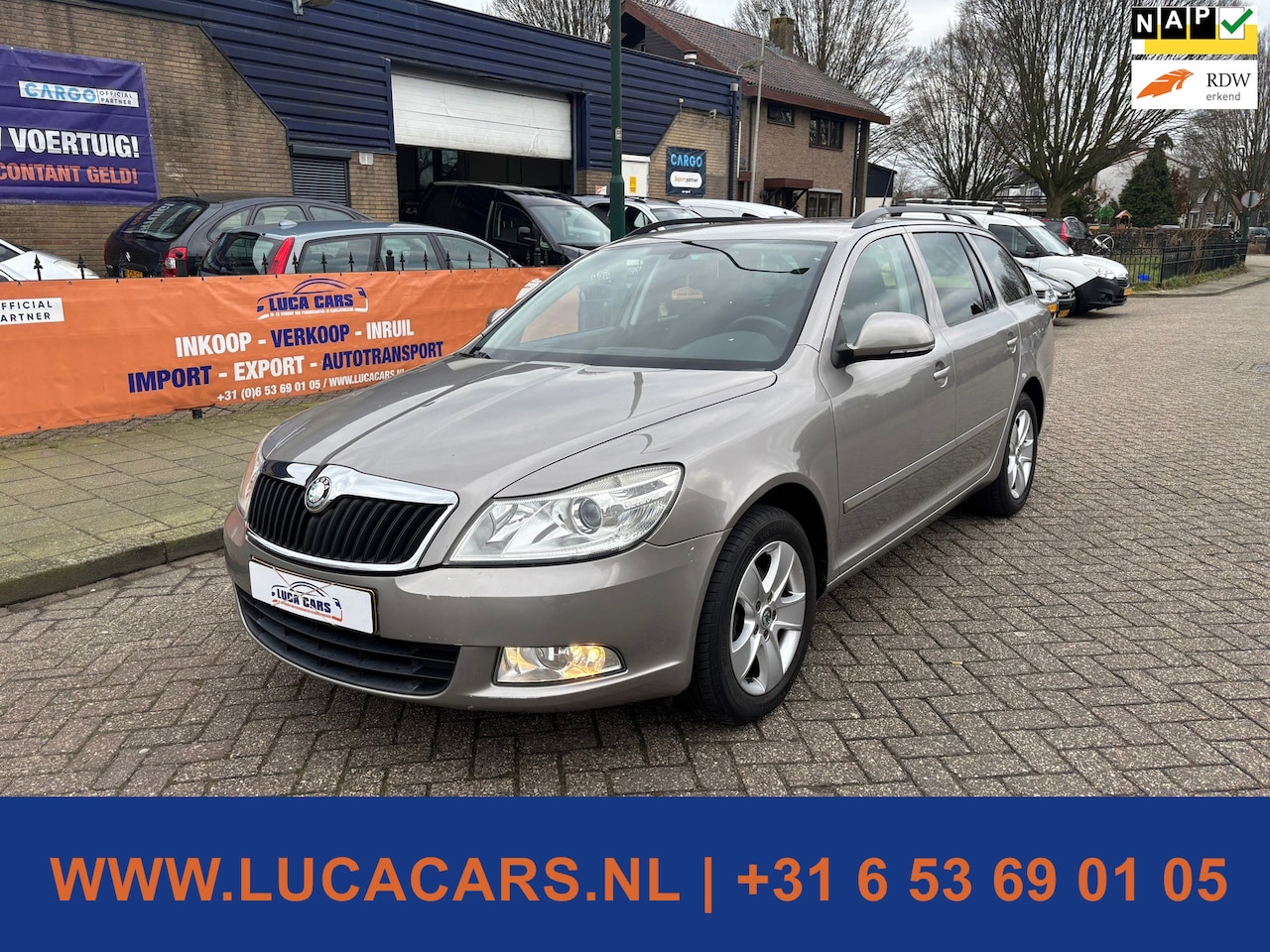 Skoda Octavia Combi - 1.2 TSI Ambition Business Line TREKHAAK 2X SLEUTEL - AutoWereld.nl