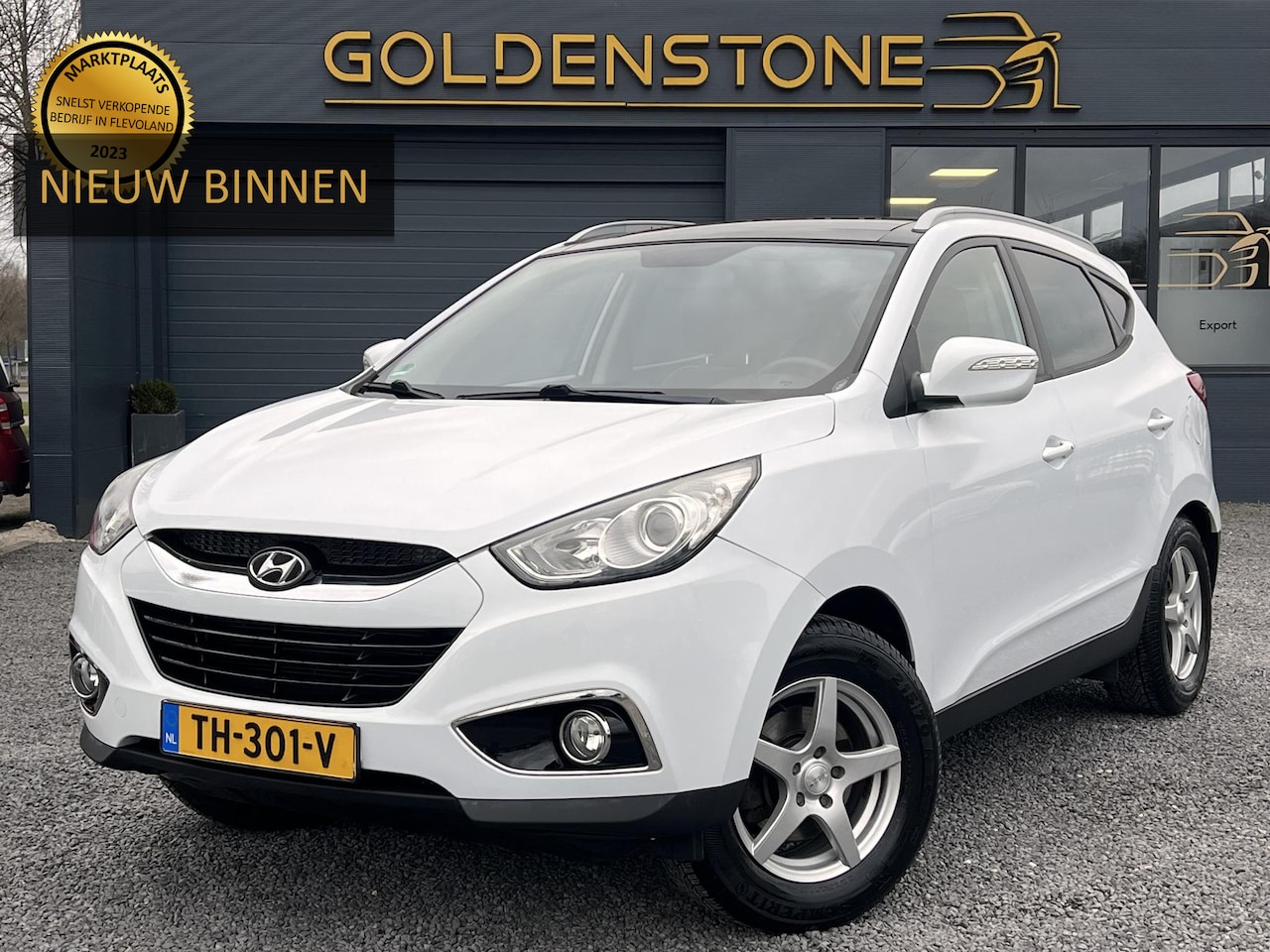 Hyundai ix35 - 2.0i Style 1e Eigenaar,Automaat,Pano,Trekhaak,Pdc,Stoelverwarming,Halfleder,Dealer Onderho - AutoWereld.nl