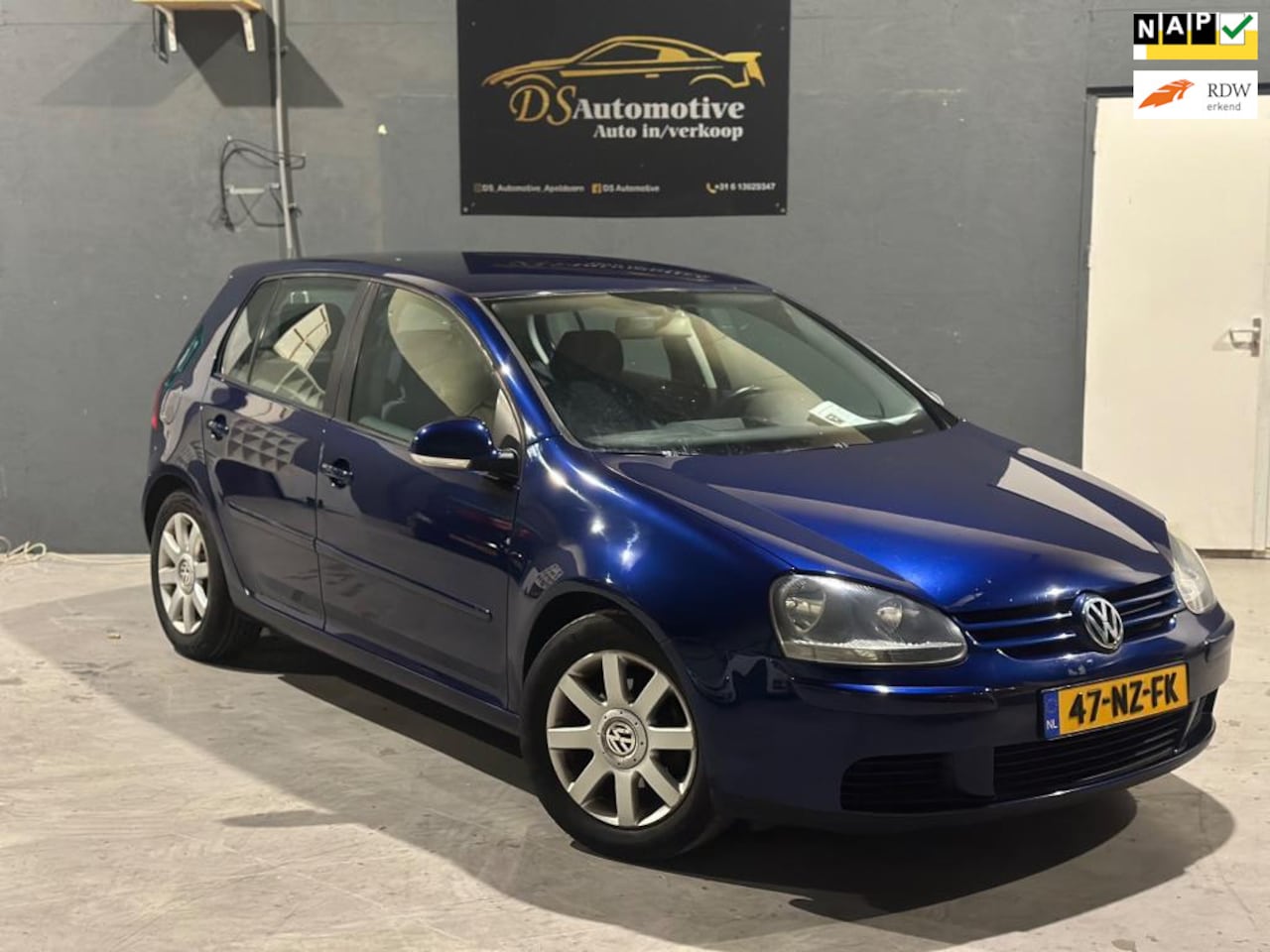 Volkswagen Golf - 1.6 FSI Sportline Airco-elektrische ramen - AutoWereld.nl