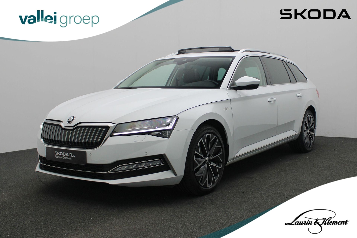 Skoda Superb Combi - 1.4 TSI 218PK DSG iV Laurin & Klement | Pano | Leder | Geheugenstoelen | Matrix LED | CANT - AutoWereld.nl