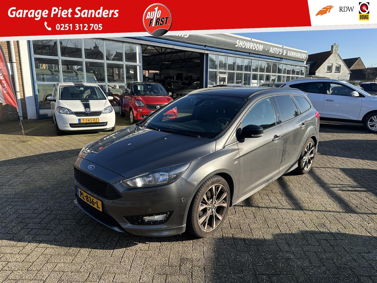 Ford Focus Wagon - 1.5 ST-Line 182 I Leer / alcantara I Stoel / stuurverw. I Trekhaak I - AutoWereld.nl