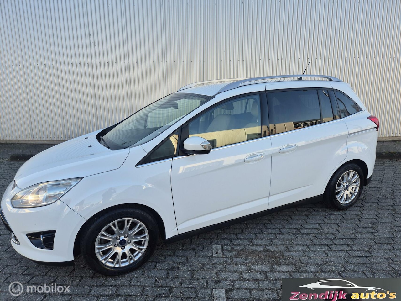 Ford Grand C-Max - 1.0 Lease Titanium 7p. / Nav / Leder Inter - AutoWereld.nl