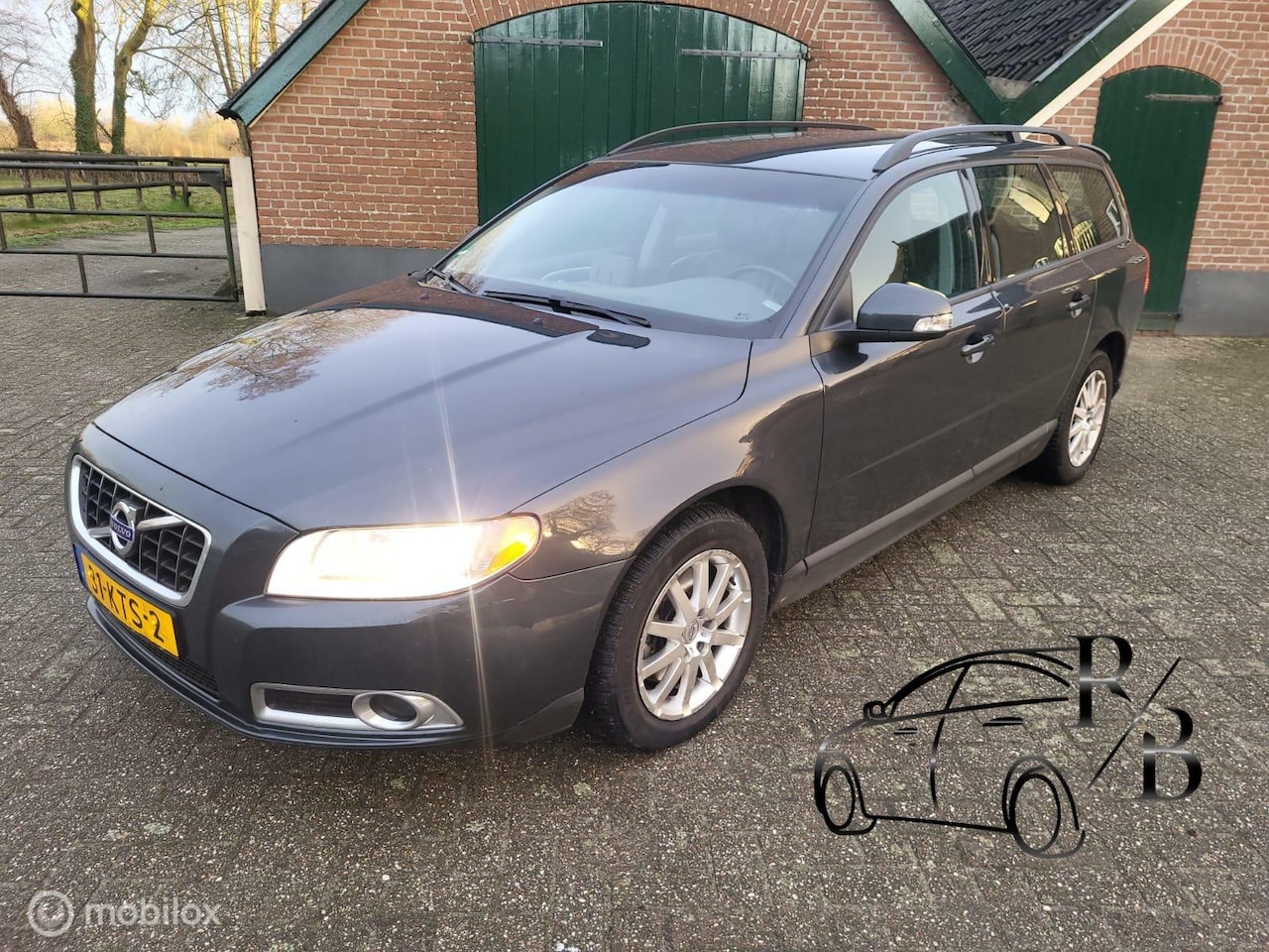 Volvo V70 - 2.0D Limited Edition EXPORT/LEER/NAVI/AIRCO/STOEL VERW - AutoWereld.nl