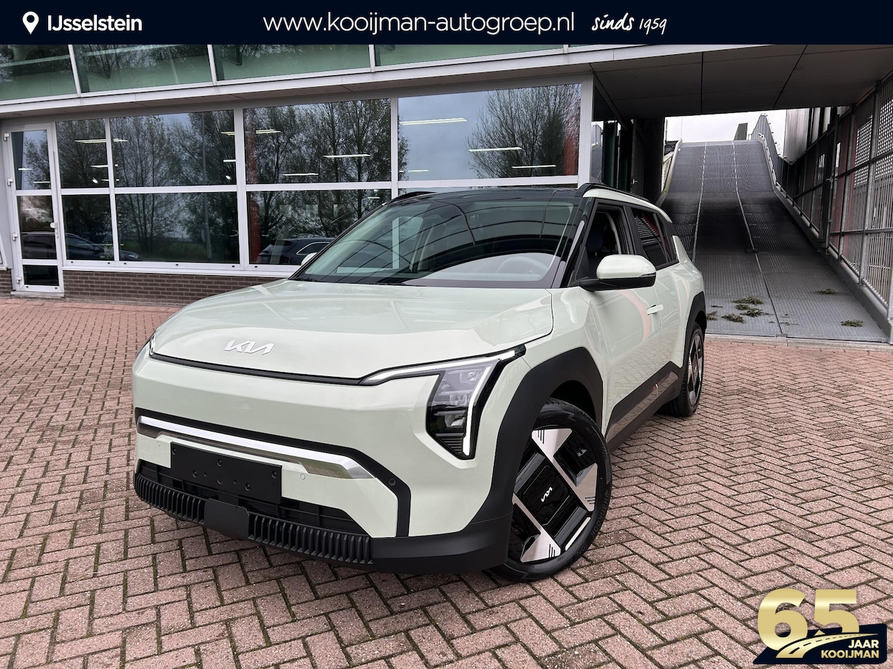 Kia EV3 - Plus Advanced 81.4 kWh Januari Leverbaar | Pano | Harman Kardon - AutoWereld.nl