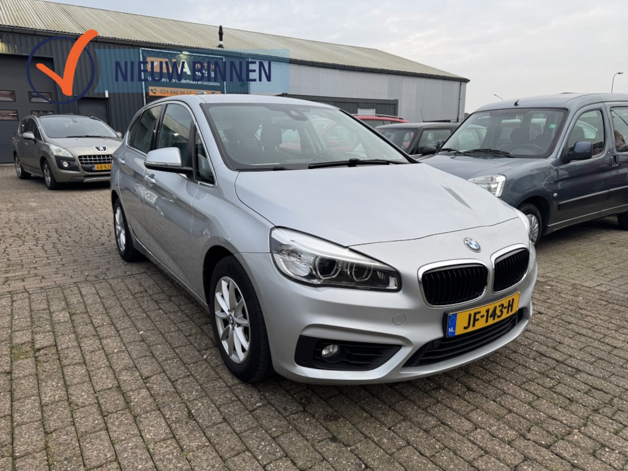 BMW 2-serie Active Tourer - N.a.p automaat trekh 220i - AutoWereld.nl