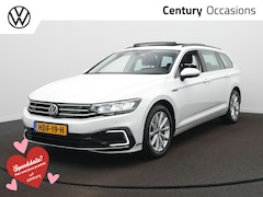 Volkswagen Passat Variant - 1.4 TSI PHEV GTE Business / Panoramadak / Elek. Trekhaak / Camera /