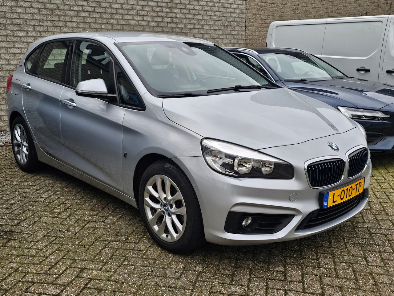 BMW 2-serie Active Tourer - 225xe iPerformance High Executive 225xe iPerformance High Executive - AutoWereld.nl