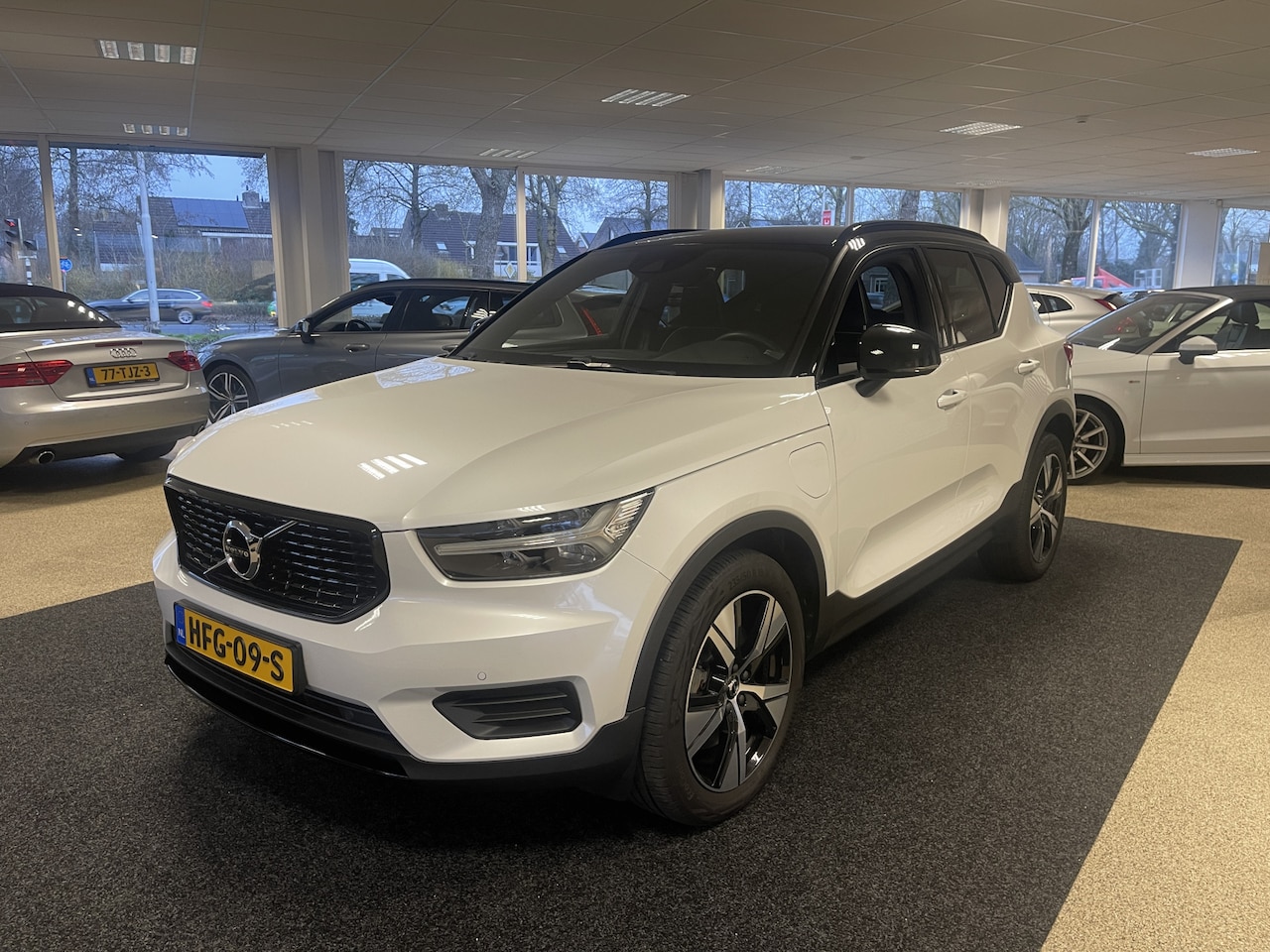 Volvo XC40 - 1.5 T4 Recharge R-Design 1.5 T4 Recharge R-Design 212 PK - AutoWereld.nl