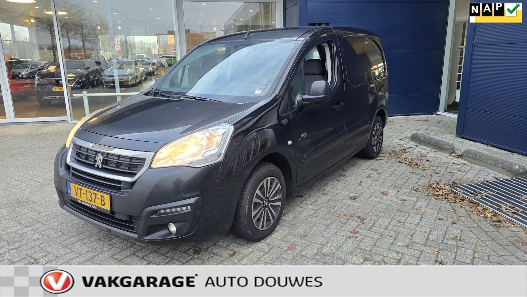 Peugeot Partner - 120 1.6 BlueHDi 100 L1 Première S&S |Automaat |NAP |1e eigenaar| EURO6|Camera - AutoWereld.nl