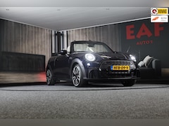 MINI Cabrio - 1.5 Cooper JCW Pakket / Aut / Navi / Cc / Leder / Digital Cockpit / Sfeerverlichting / Win