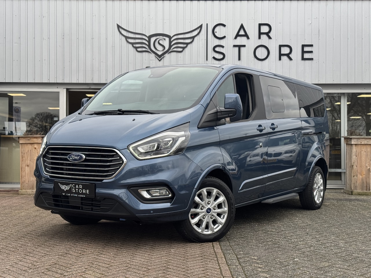 Ford Tourneo Connect - Custom 320 2.0 TDCI L2H1 8 PERS.|LEDER|CAMERA|CARPLAY|ST VWM|LED|+++ - AutoWereld.nl