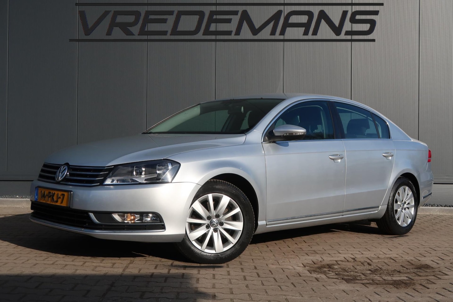 Volkswagen Passat - 1.4 TSI Comfortline BlueMotion 1.4 TSI Comfortline BlueMotion - AutoWereld.nl