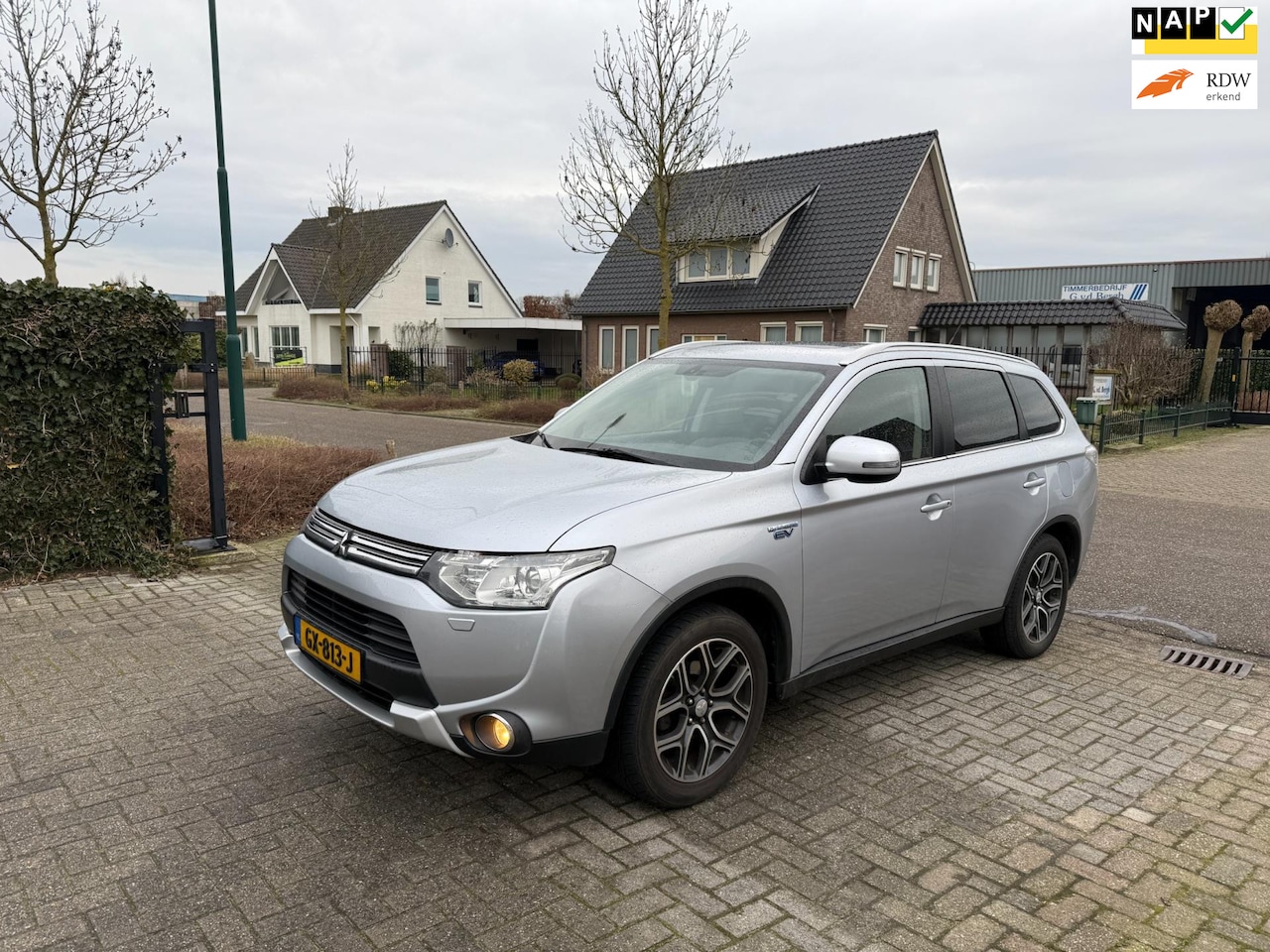 Mitsubishi Outlander - 2.0 PHEV Limited Edition X-Line | NAP Hybrid Leder Trekhaak | - AutoWereld.nl