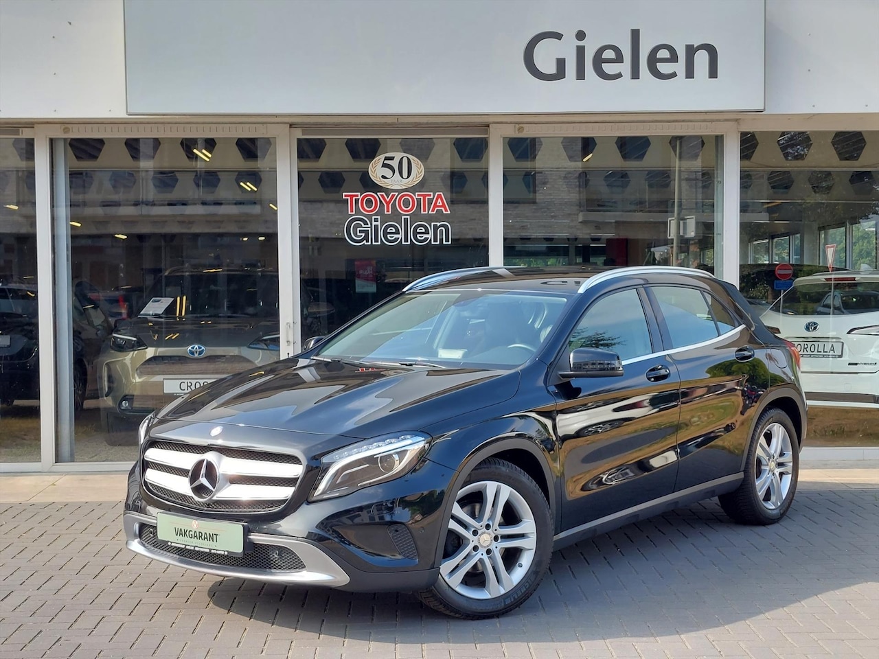 Mercedes-Benz GLA-Klasse - 200 Automaat Urban Ambition | Navigatie, Achteruitrijcamera, Stoelverwarming, Cruise contr - AutoWereld.nl