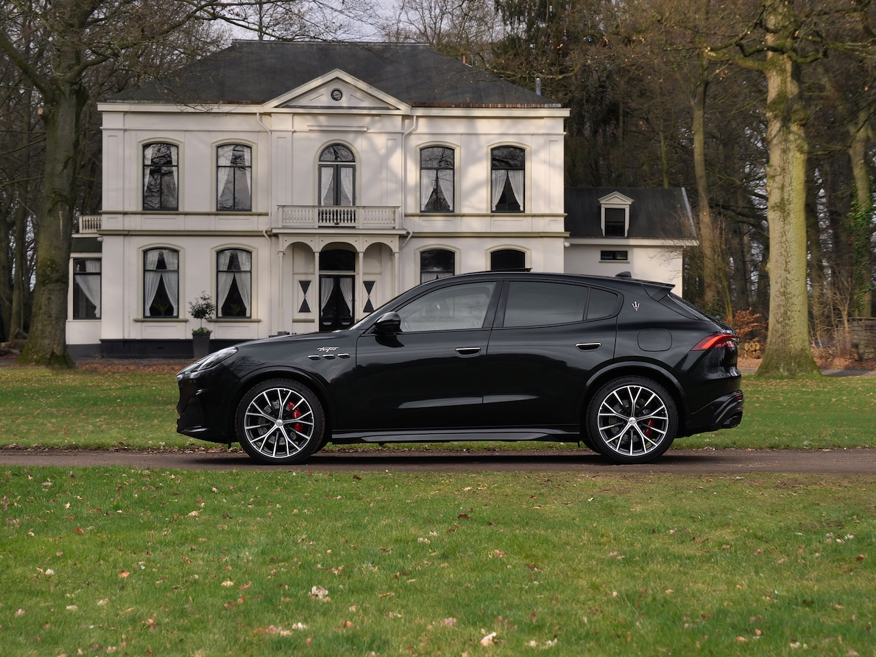 Maserati Grecale - 3.0 V6 Trofeo 530pk | Sonus Faber | Pano-dak | Veel carbon | Stoelkoeling | Luchtvering et - AutoWereld.nl