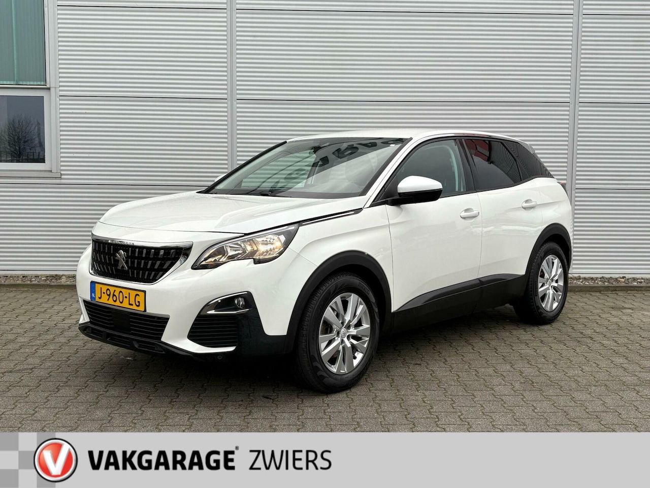 Peugeot 3008 - 1.2 PureT Blue Lease Executive Trekhaak Camera - AutoWereld.nl