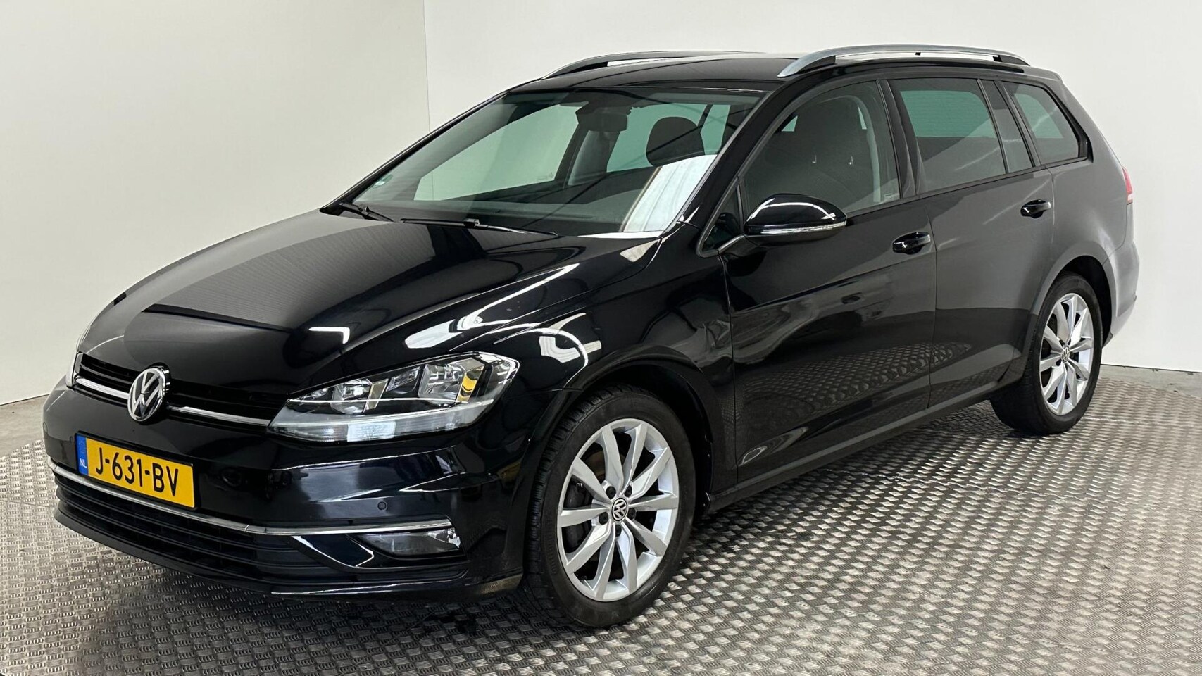 Volkswagen Golf Variant - 1.0 TSI Comfortline Business benzine camera stoelverwarming naviagtie cruisecontrole - AutoWereld.nl