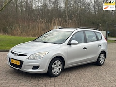 Hyundai i30 CW - 1.6i Active Cool/APK TOT 20-03-2026