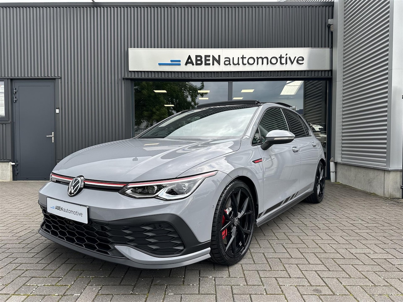 Volkswagen Golf - 2.0 TSI GTI Clubsport 2.0 TSI GTI Clubsport 300PK (PANO|LEDER|IQ LED|ACC|HK) - AutoWereld.nl