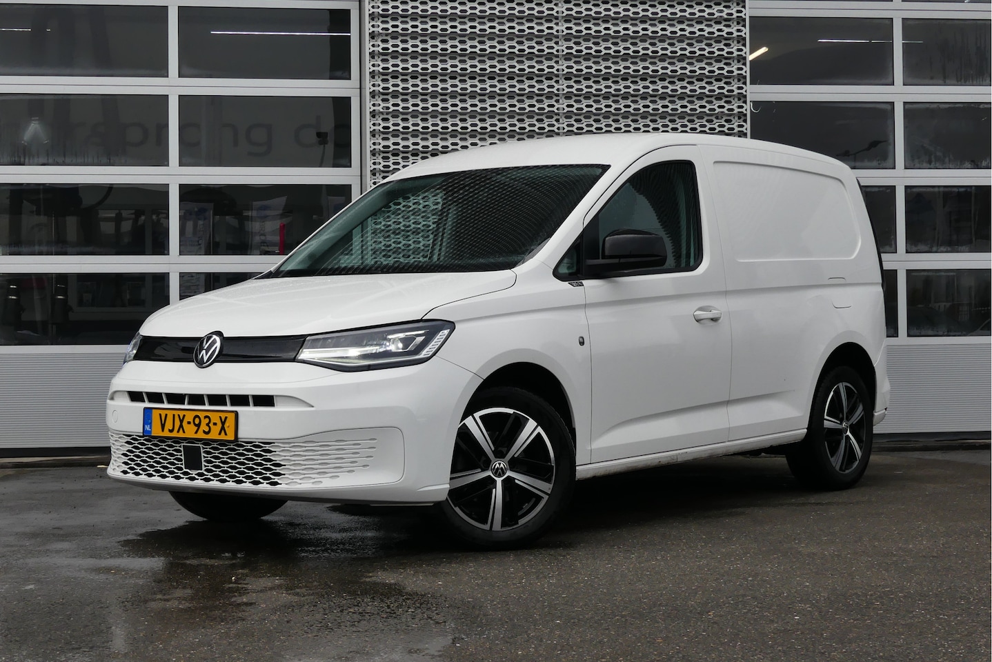 Volkswagen Caddy - 1st Edition | Camera | Trekhaak | Cruise Control | App Connect | Navigatie - AutoWereld.nl