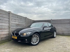 BMW 3-serie - 328i High Executive Trekhaak-Camera-Navi