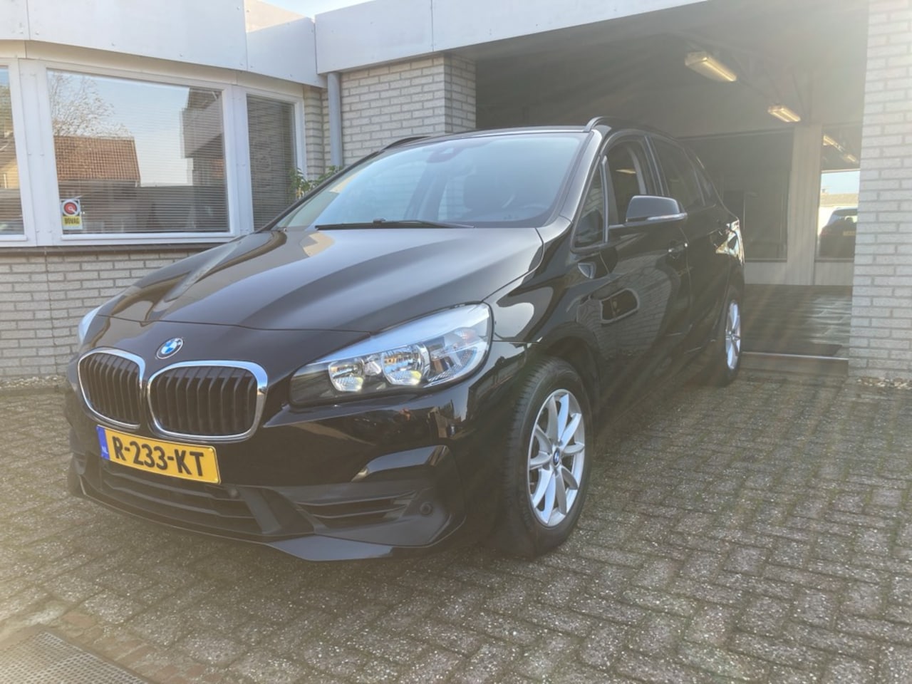 BMW 2-serie Active Tourer - 220i Executive AUTOMAAT - AutoWereld.nl