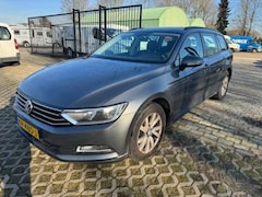 Volkswagen Passat Variant - 1.6 TDI Highline