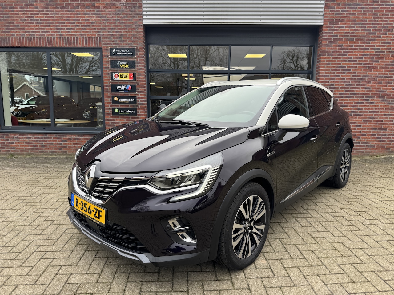 Renault Captur - 1.6 E-Tech Plug-in Hybrid 160 initiale, bose/ 360 camera/dakrailing/ elektrische stoel - AutoWereld.nl