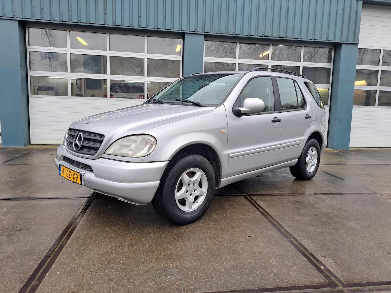 Mercedes-Benz M-klasse - 320 7 persoons, geen APK - AutoWereld.nl