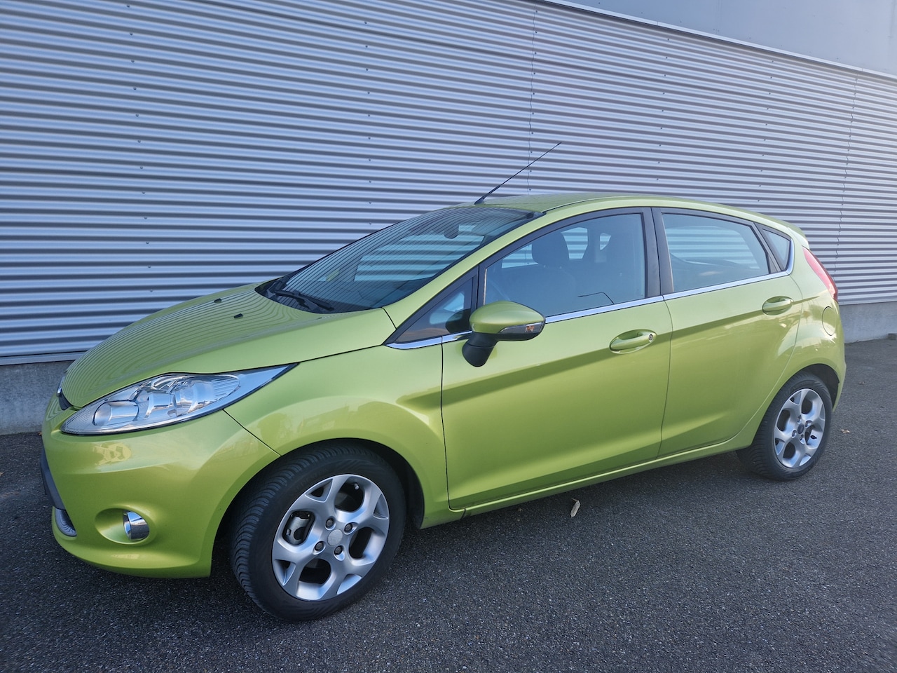 Ford Fiesta - 1.25 Titanium Airco PDC Nieuwstaat - AutoWereld.nl