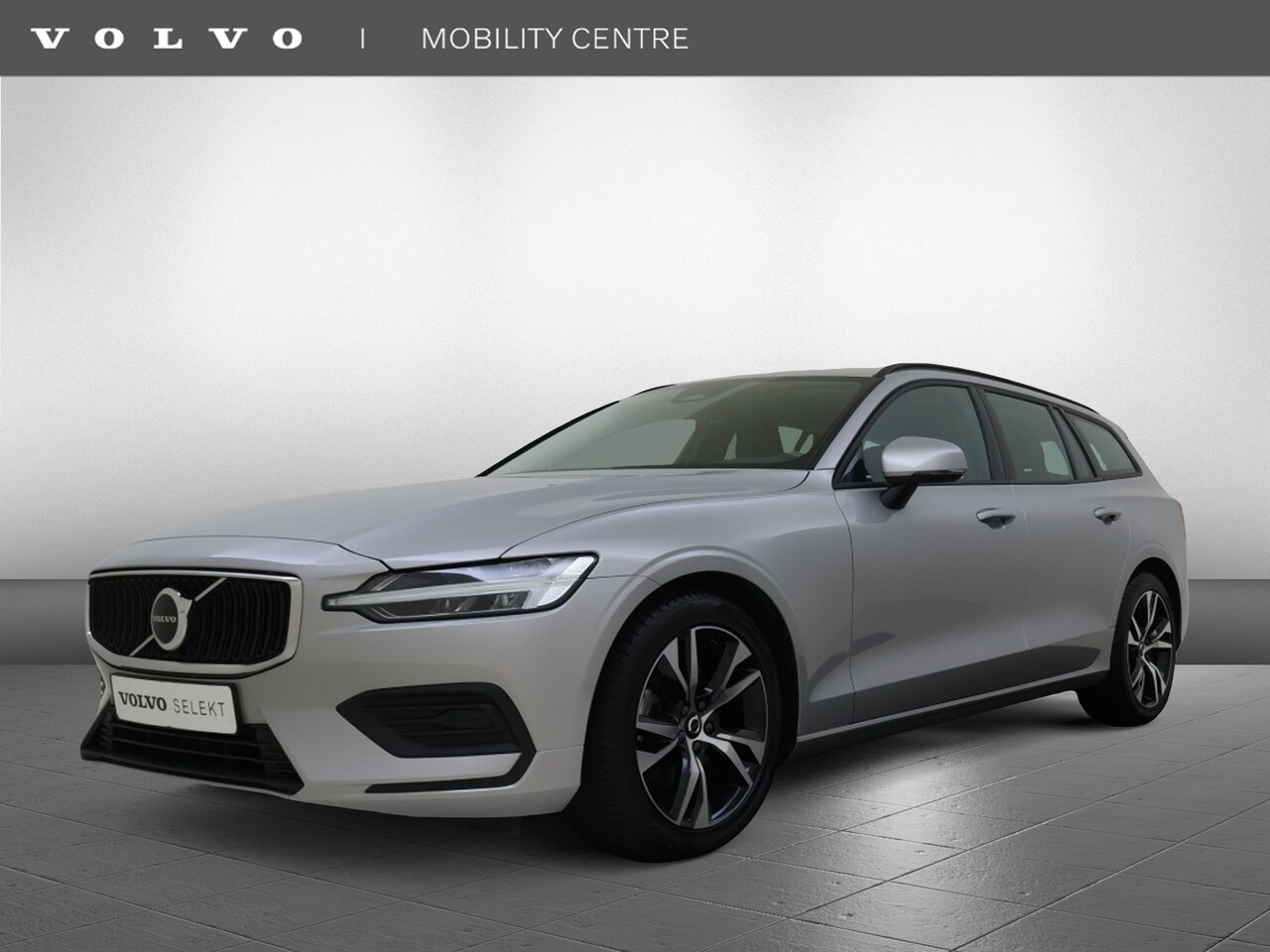 Volvo V60 - B3 Essential Edition | Trekhaak | Achteruitrijcamera | Stoel en - AutoWereld.nl