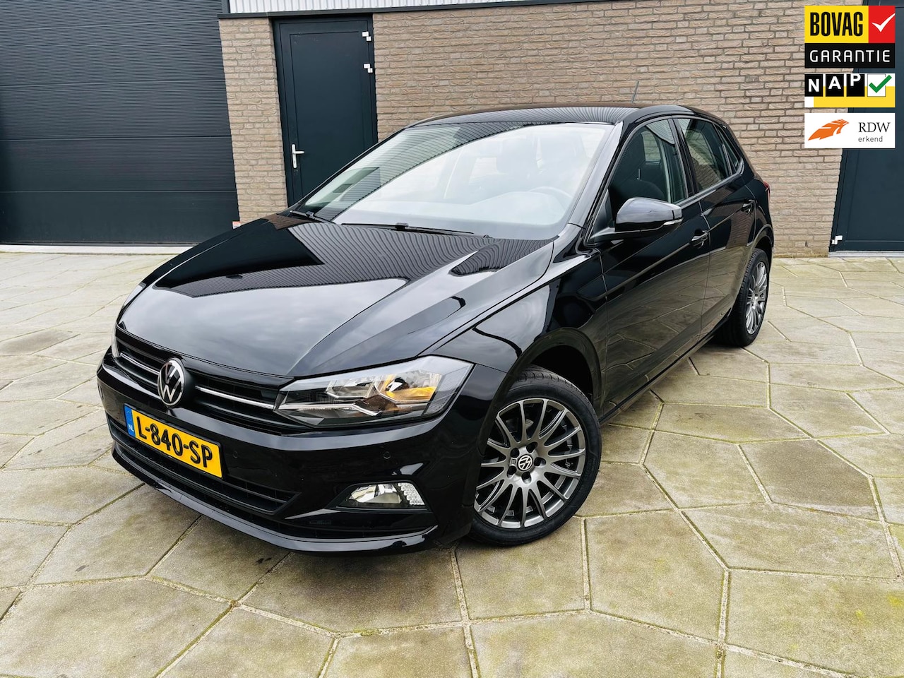 Volkswagen Polo - 1.0 TSI Comfortline Business| Climate-Control|4x ALL-Season vred.|4x elec raam| - AutoWereld.nl